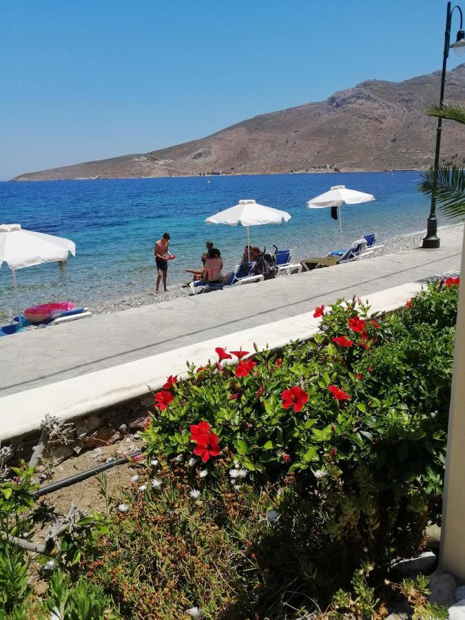 Oasis Apartments Livadia  Bagian luar foto