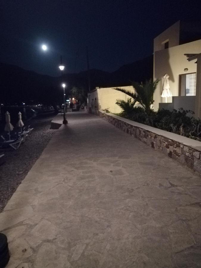 Oasis Apartments Livadia  Bagian luar foto