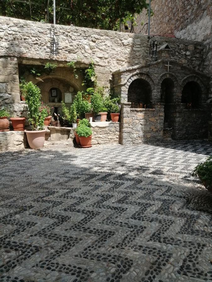 Oasis Apartments Livadia  Bagian luar foto
